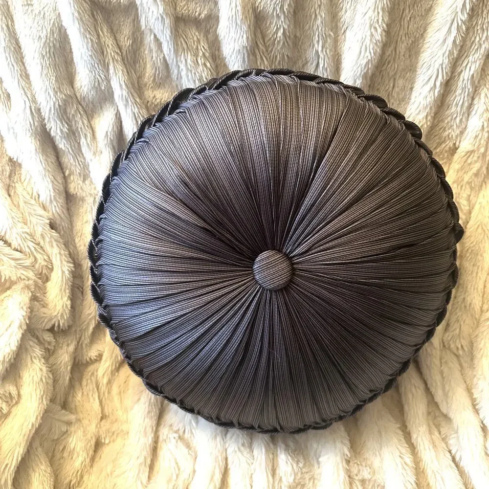 J. Queen New York Bohemia 2 Round Tufted 15